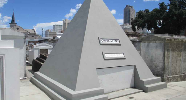 mausoleo